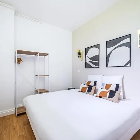 Comfortable Just Outside Paris In *